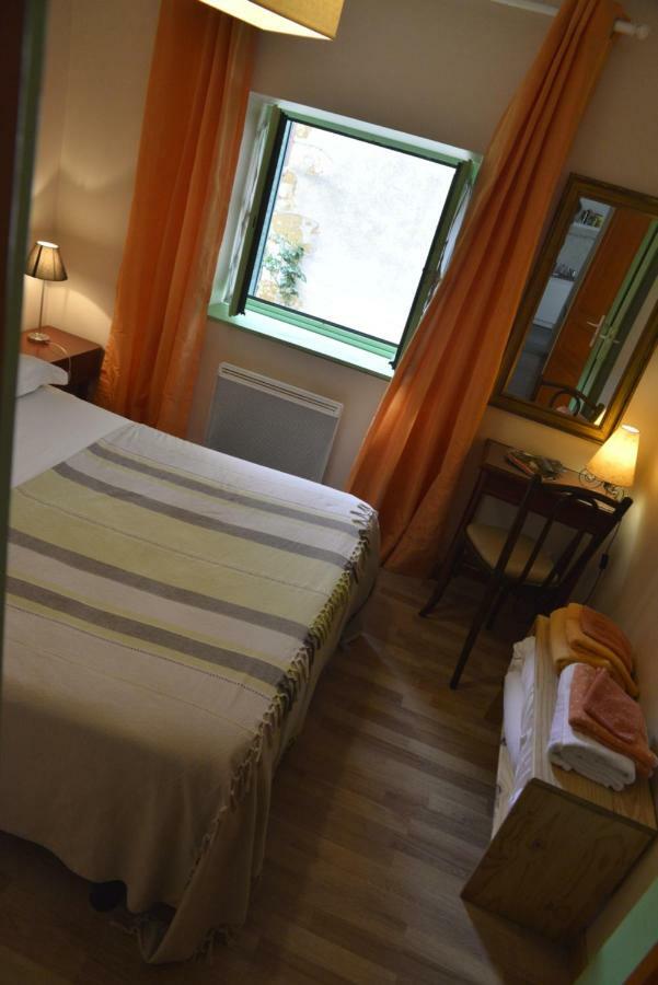 Saint Sauveur Bed and Breakfast Hérisson Eksteriør billede