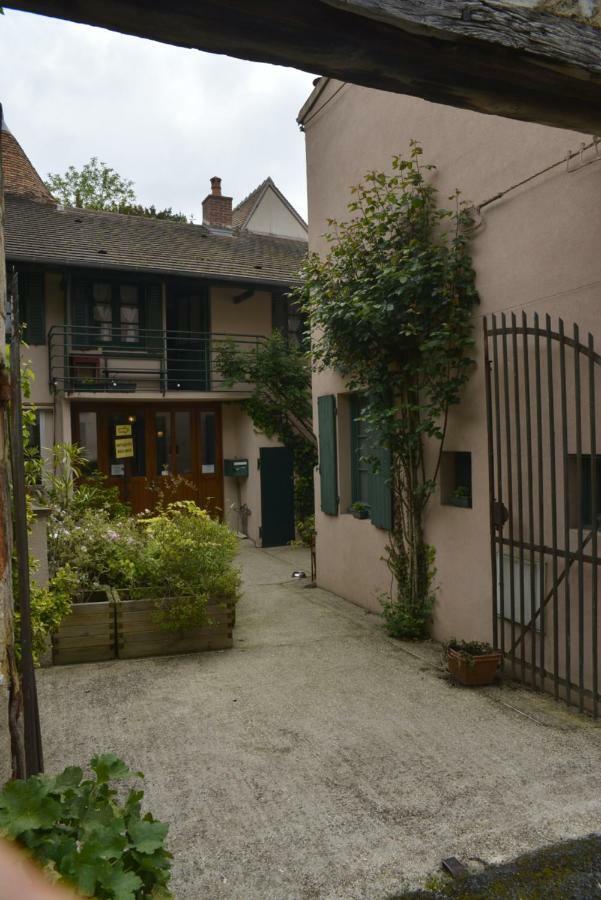 Saint Sauveur Bed and Breakfast Hérisson Eksteriør billede