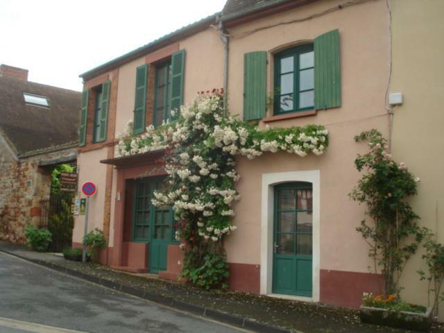 Saint Sauveur Bed and Breakfast Hérisson Eksteriør billede